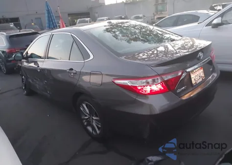2017 Toyota Camry Se z USA, uszkodzony, nr VIN 4T1BF1FK9HU276456